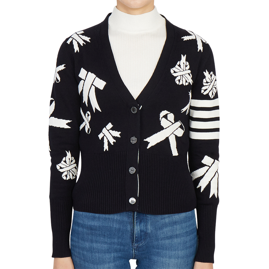 톰브라운(THOM BROWNE) 사선 완장 인타르시아 리본 여자 가디건 FKC384A Y3006 415