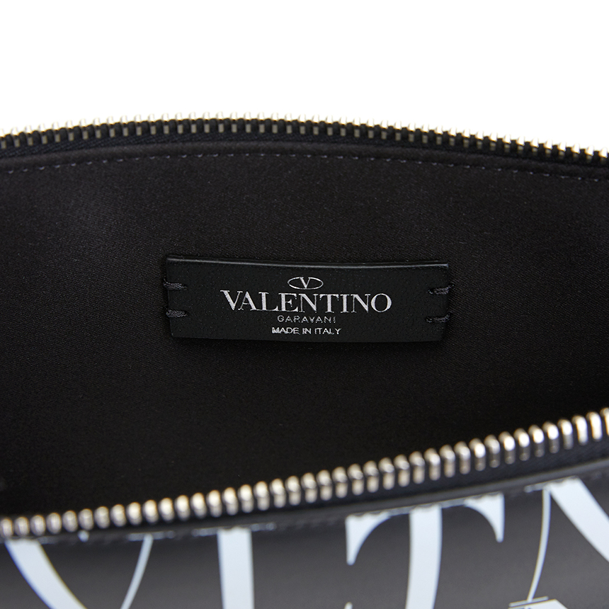 발렌티노(VALENTINO) 로고 타임즈 공용 클러치/파우치백 VY2P0P09GTC 0NI