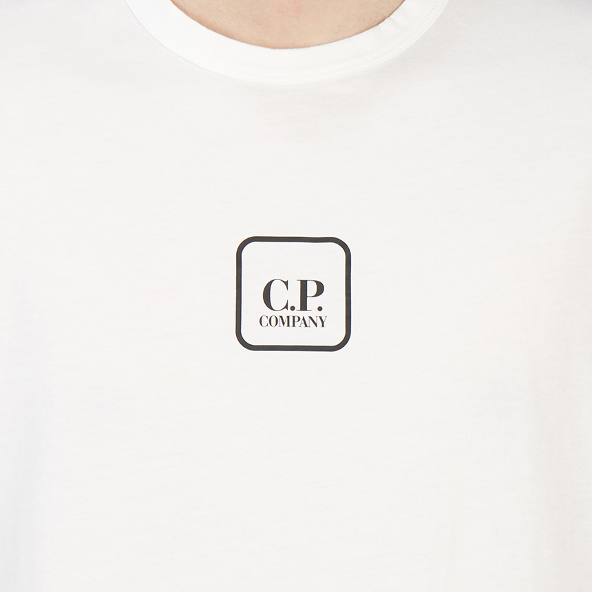 씨피컴퍼니(CP COMPANY) 메트로폴리스 그래픽 남자 반팔티셔츠미드웨이트핏 12CMTS192A 005100W 103