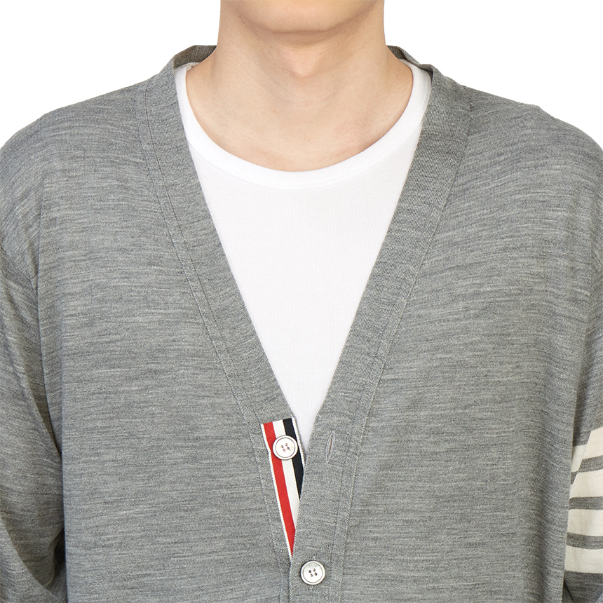 톰브라운(THOM BROWNE) 스크래치 남성 가디건 MKC002A Y1014 058 SB_MKC002A Y1014 058_066