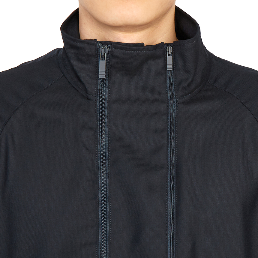 톰브라운(THOM BROWNE) 사선 스트라이프 래글런 남자 울 자켓 MJO096A 00626 415