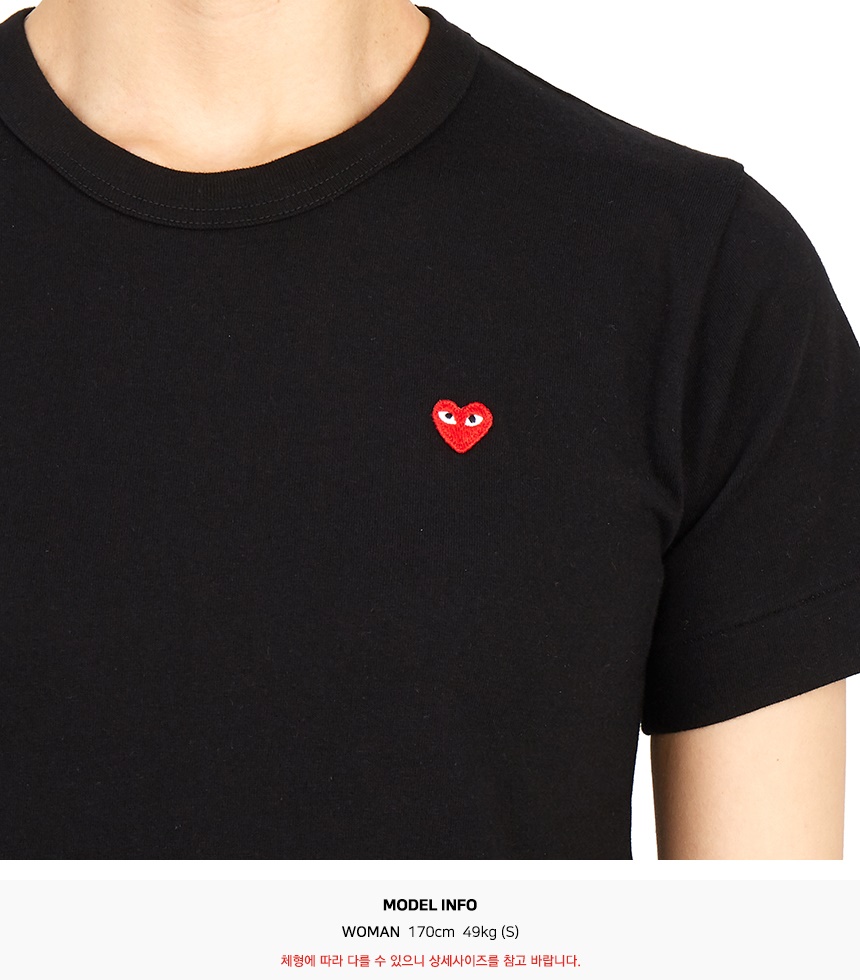 꼼데가르송(COMME DES GARCONS) 미니 레드와펜 여성 반팔티셔츠 AZ T303 051 1