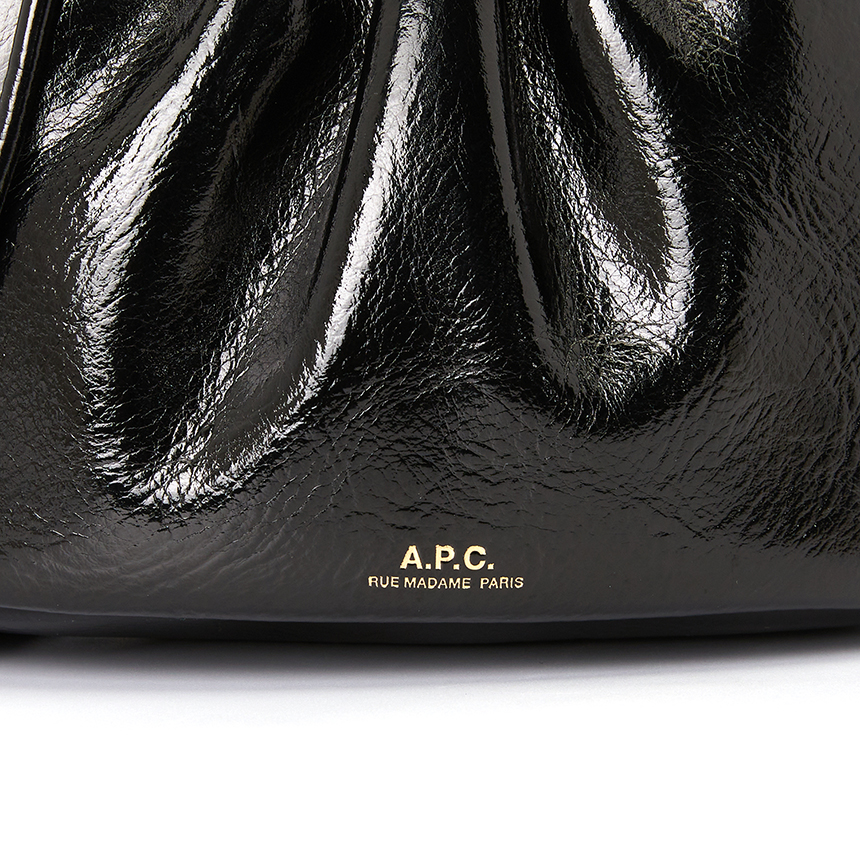 아페쎄(A.P.C.) 니논 스몰 드로스트링 여자 숄더백 PUABA F61765 LZZ NOIR