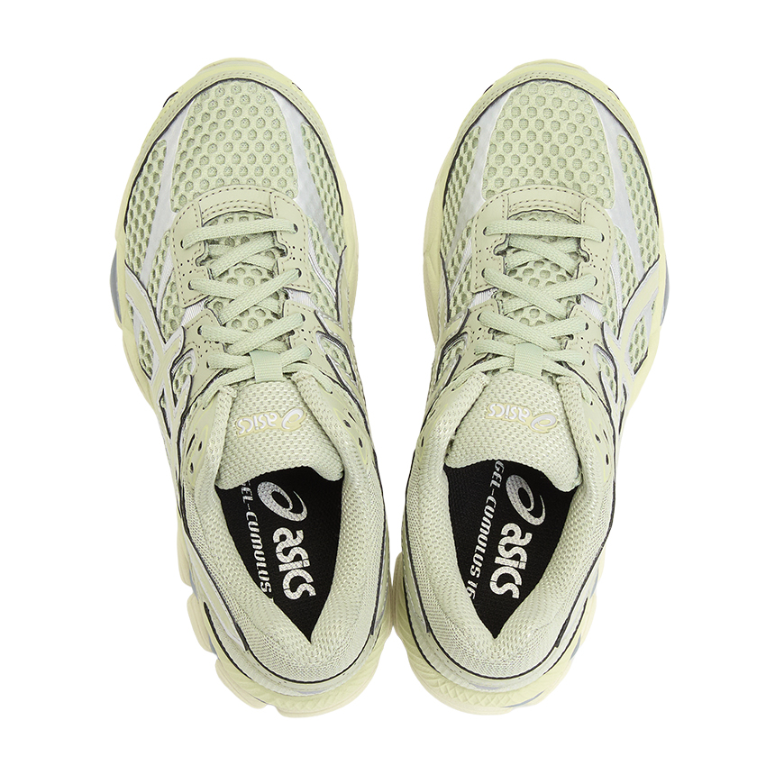아식스(ASICS) 젤 큐뮬러스 16 스니커즈 (남여공용) 1203A733 300