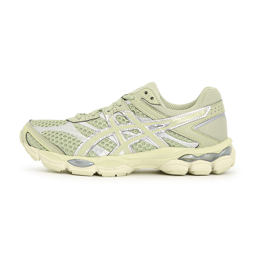 아식스(ASICS) 젤 큐뮬러스 16 스니커즈 (남여공용) 1203A733 300