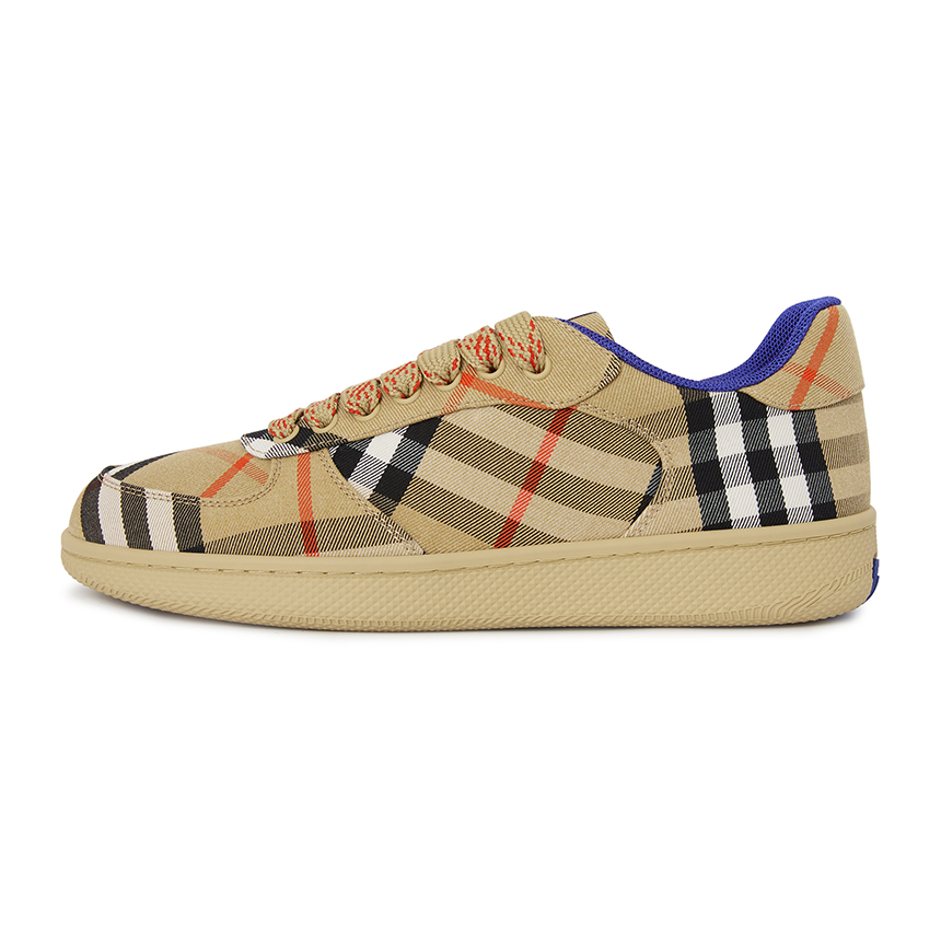 버버리(BURBERRY) 체크 남성 스니커즈 8095276