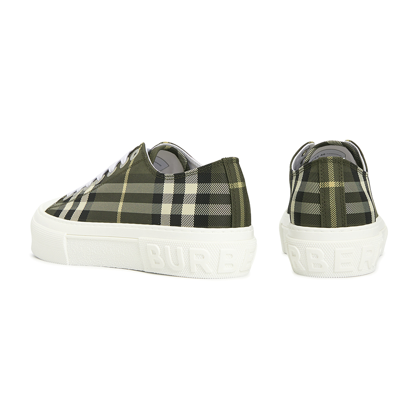 버버리(BURBERRY) 체크 남성 스니커즈 8118854