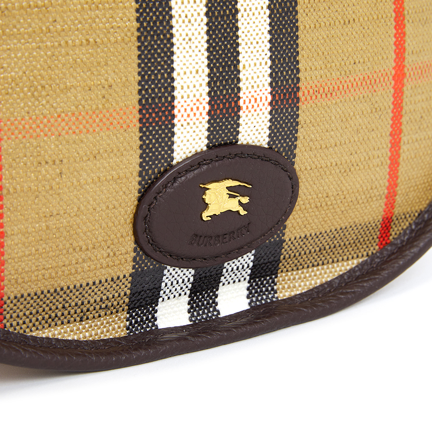 버버리(BURBERRY) 미니 하이랜드 여성 체인 숄더백 8123577