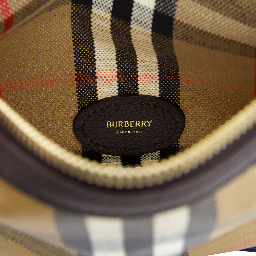 버버리(BURBERRY) 미니 하이랜드 여성 체인 숄더백 8123577