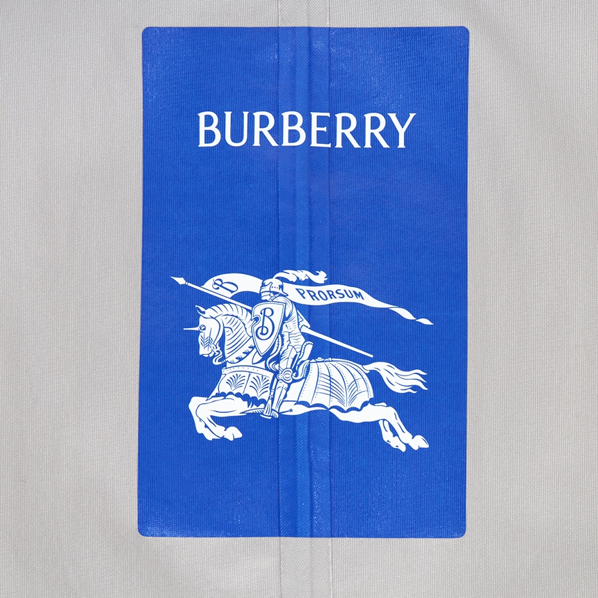 버버리(BURBERRY) 여성 후드 레인 자켓 AU24 WW TEC 8091622 A1435