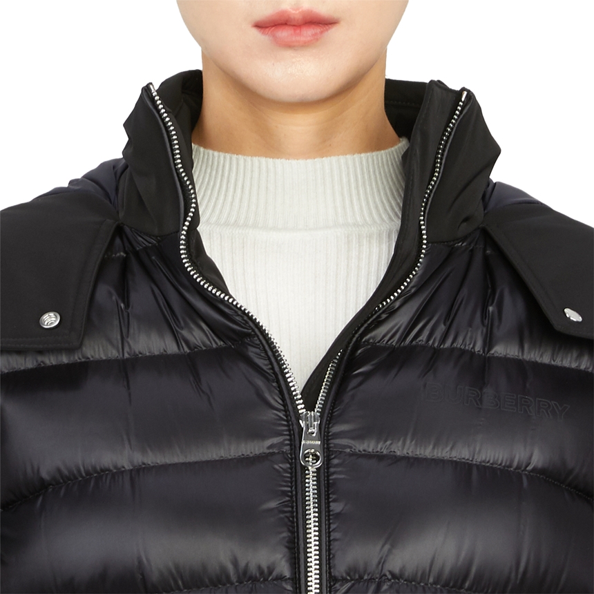 버버리(BURBERRY) 여자 후드 패딩 롱 코트 슬림핏 BURNISTON 8057843 A1189
