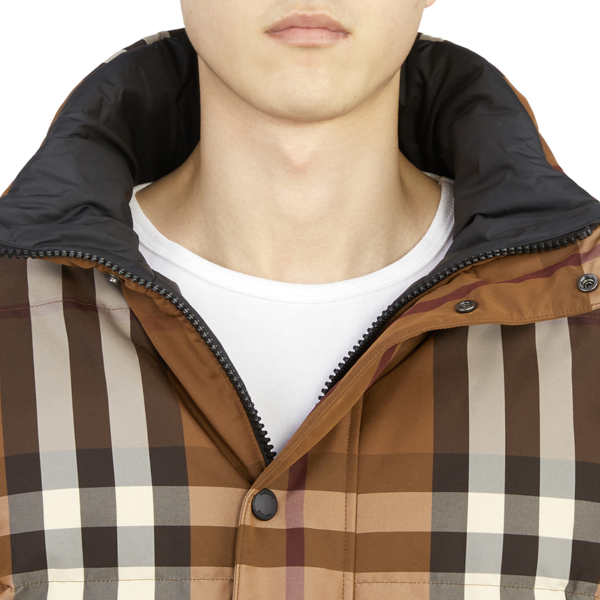버버리(BURBERRY) 체크 팩어웨이 남자 양면 패딩 점퍼 자켓 릴렉스핏 DIGBY CHK 8058546 A9697