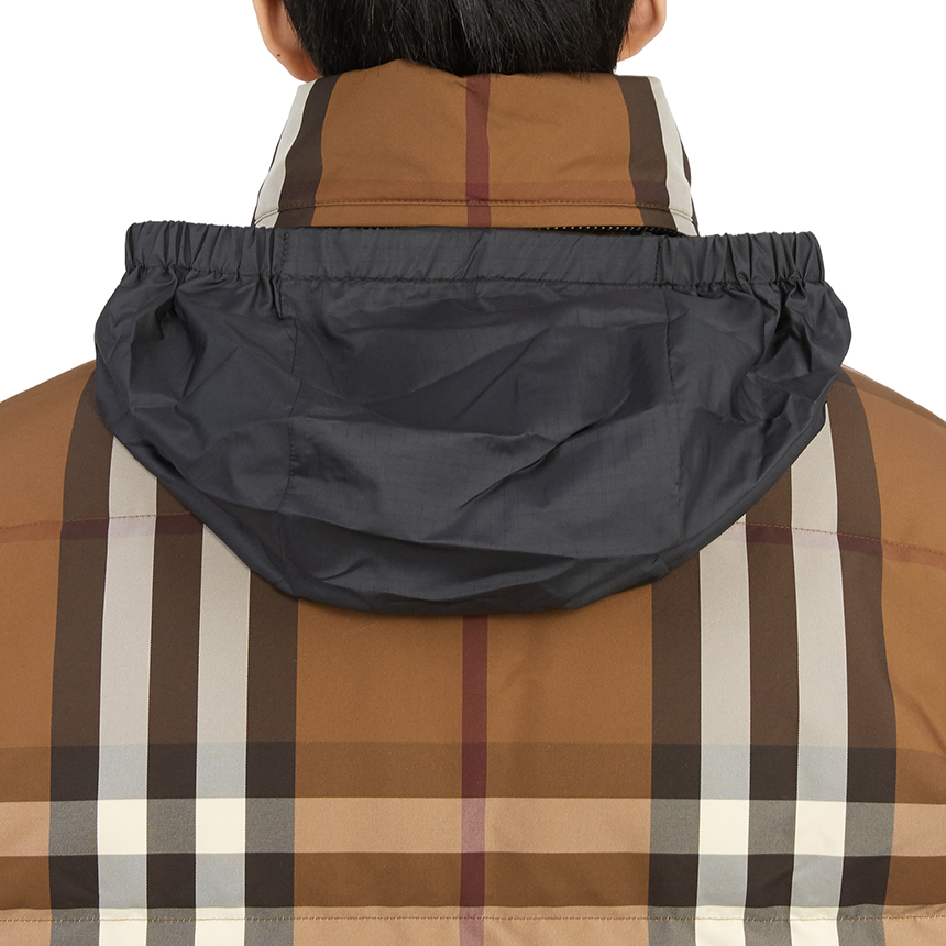 버버리(BURBERRY) 체크 팩어웨이 남자 양면 패딩 점퍼 자켓 릴렉스핏 DIGBY CHK 8058546 A9697