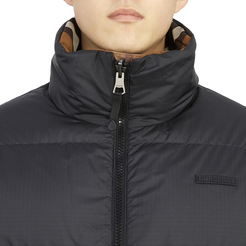 버버리(BURBERRY) 체크 팩어웨이 남자 양면 패딩 점퍼 자켓 릴렉스핏 DIGBY CHK 8058546 A9697