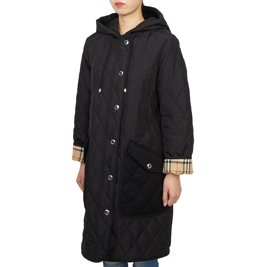 버버리(BURBERRY) 퀼팅 여성 패딩 코트 ROXBY 8096351 A1189