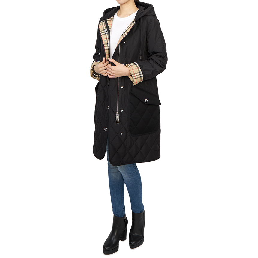 버버리(BURBERRY) 퀼팅 여성 패딩 코트 ROXBY 8096351 A1189