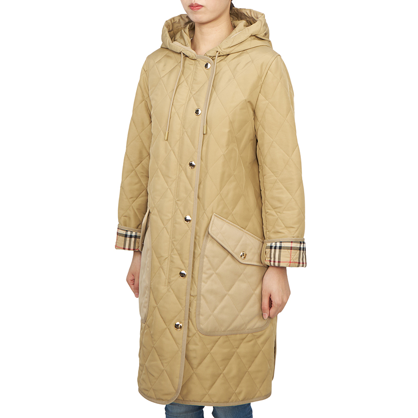 버버리(BURBERRY) 퀼팅 여성 패딩 코트 ROXBY 8096352 A7026