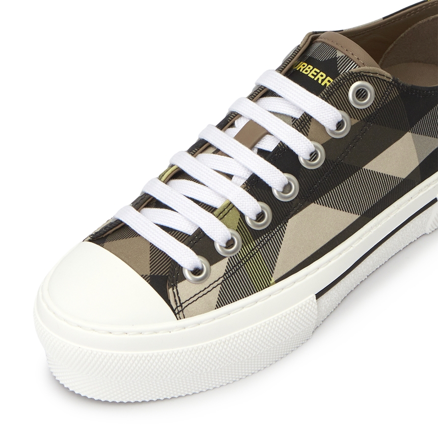 버버리(BURBERRY) 여성스니커즈 TNR JACK L 8064281