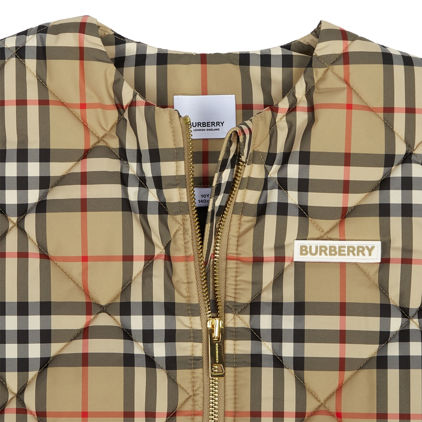 버버리키즈(BURBERRY KIDS) 로고 아플리케 이그재저레이트 체크 다이아몬드 퀼팅 키즈 패딩 조끼 (성인착용가능) ABIGAIL GILET 8053908 A7028