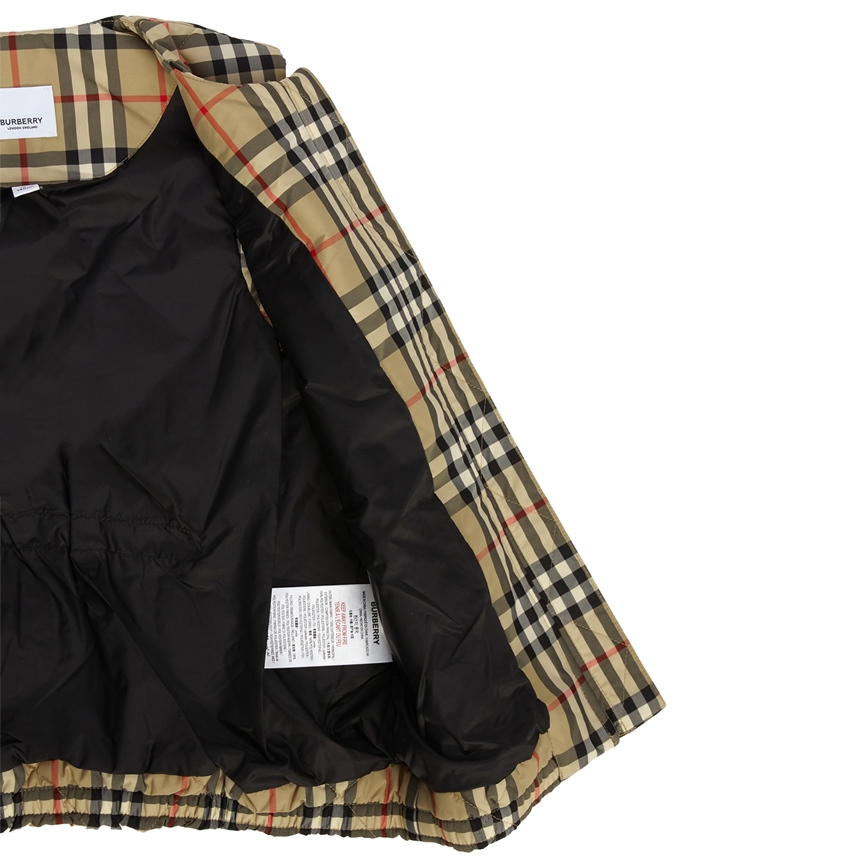 버버리키즈(BURBERRY KIDS) 로고 아플리케 이그재저레이트 체크 다이아몬드 퀼팅 키즈 패딩 조끼 (성인착용가능) ABIGAIL GILET 8053908 A7028