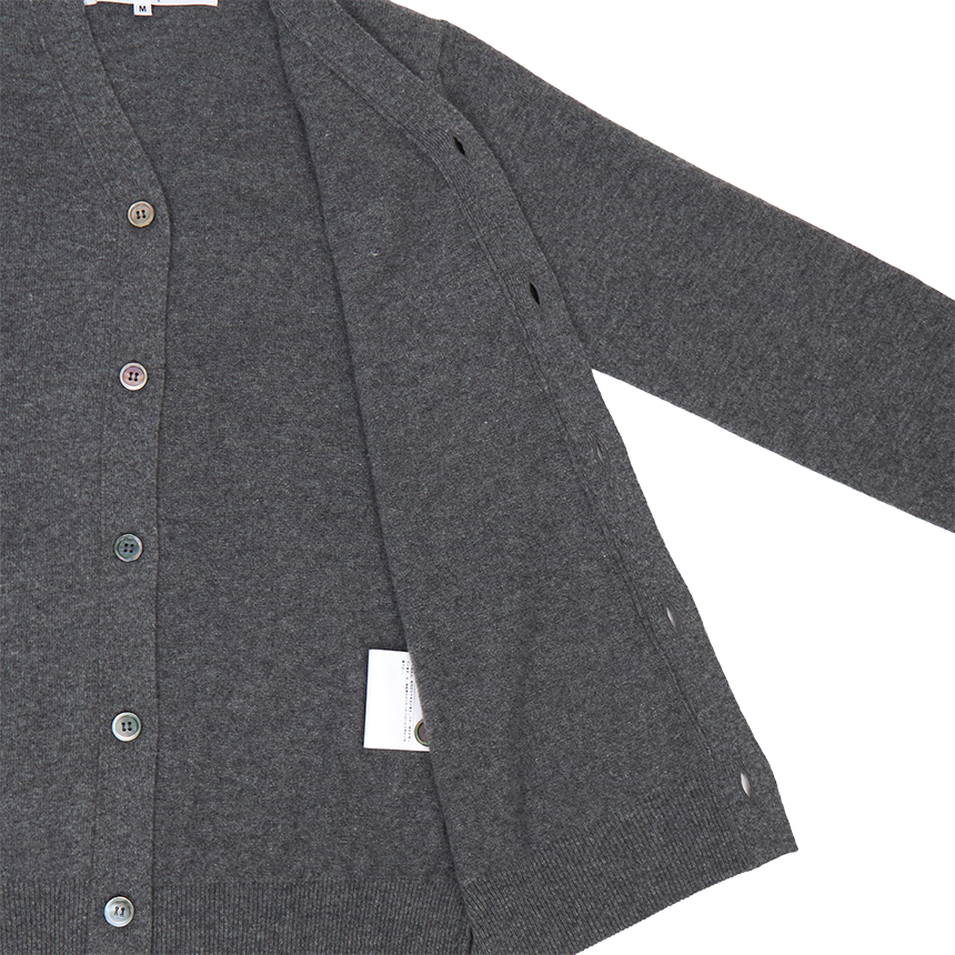 꼼데가르송(COMME DES GARCONS) 화이트와펜 가디건 (남여공용) AX N062 051 3