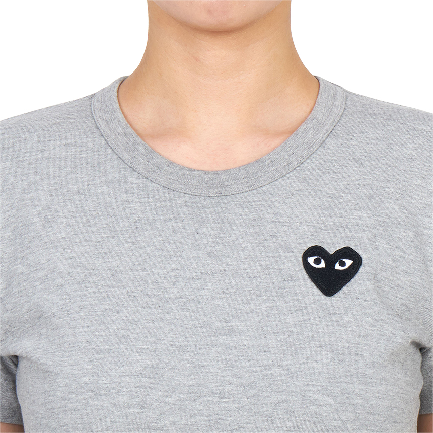 꼼데가르송(COMME DES GARCONS) 블랙와펜 여성 반팔티셔츠 AZ T075 051 1