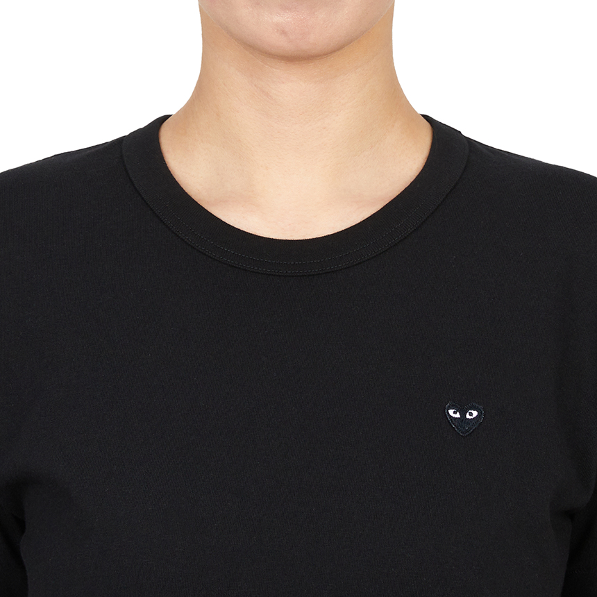 꼼데가르송(COMME DES GARCONS) 미니 블랙와펜 여성 반팔티셔츠 AZ T201 051 1