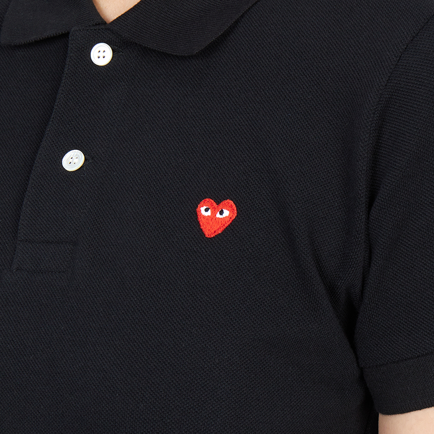 꼼데가르송(COMME DES GARCONS) 미니 레드와펜 여성 카라 반팔티셔츠 AZ T203 051 1