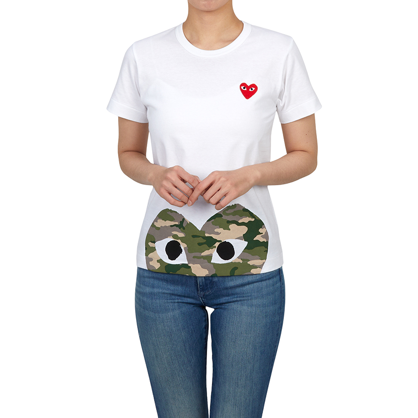 꼼데가르송(COMME DES GARCONS) 카모플라주하트 여성 반팔티셔츠 AZ T243 051 1
