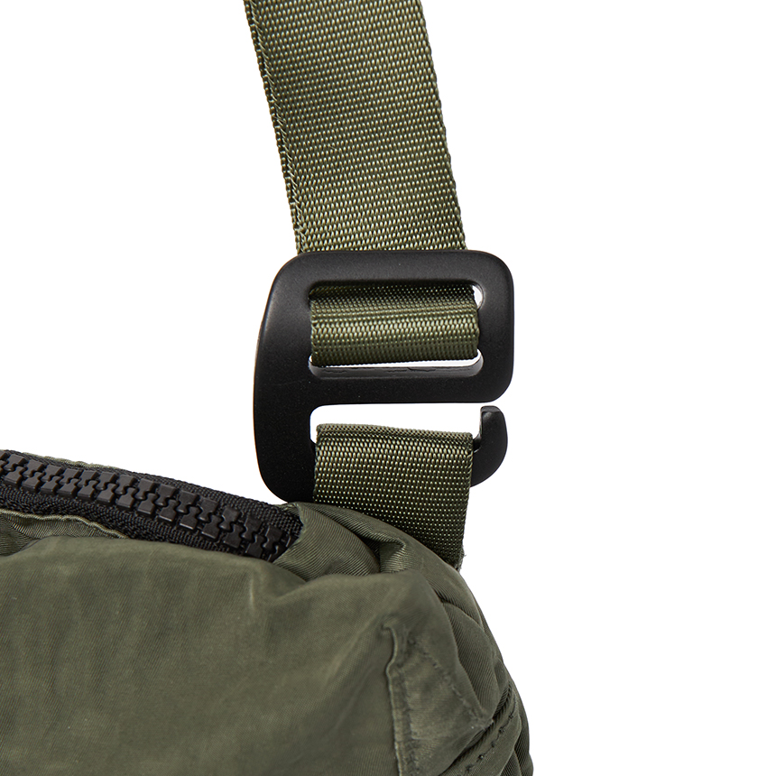 씨피컴퍼니(CP COMPANY) 렌즈 남자 숄더백 14CMAC075A 005269G 648