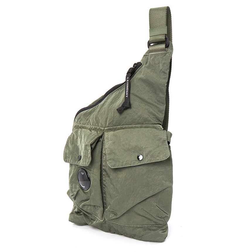씨피컴퍼니(CP COMPANY) 렌즈 남자 크로스바디백 14CMAC213A 005269G 648