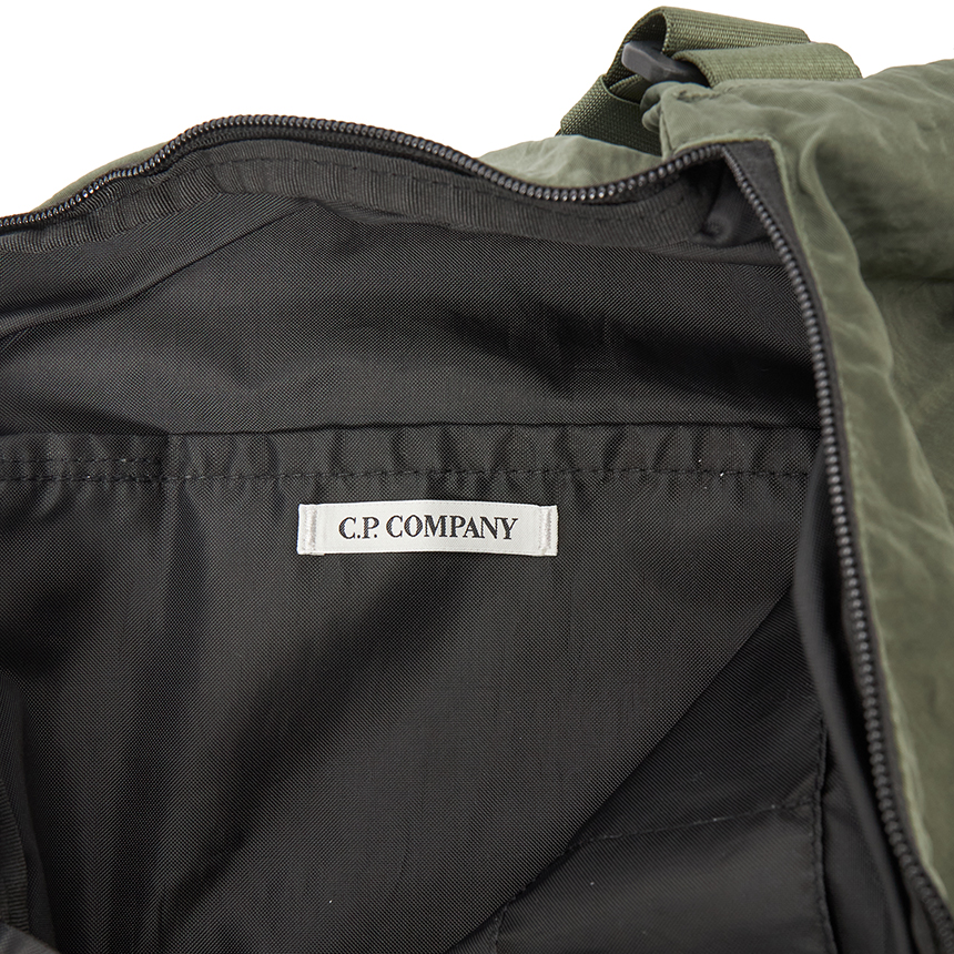 씨피컴퍼니(CP COMPANY) 렌즈 남자 크로스바디백 14CMAC213A 005269G 648