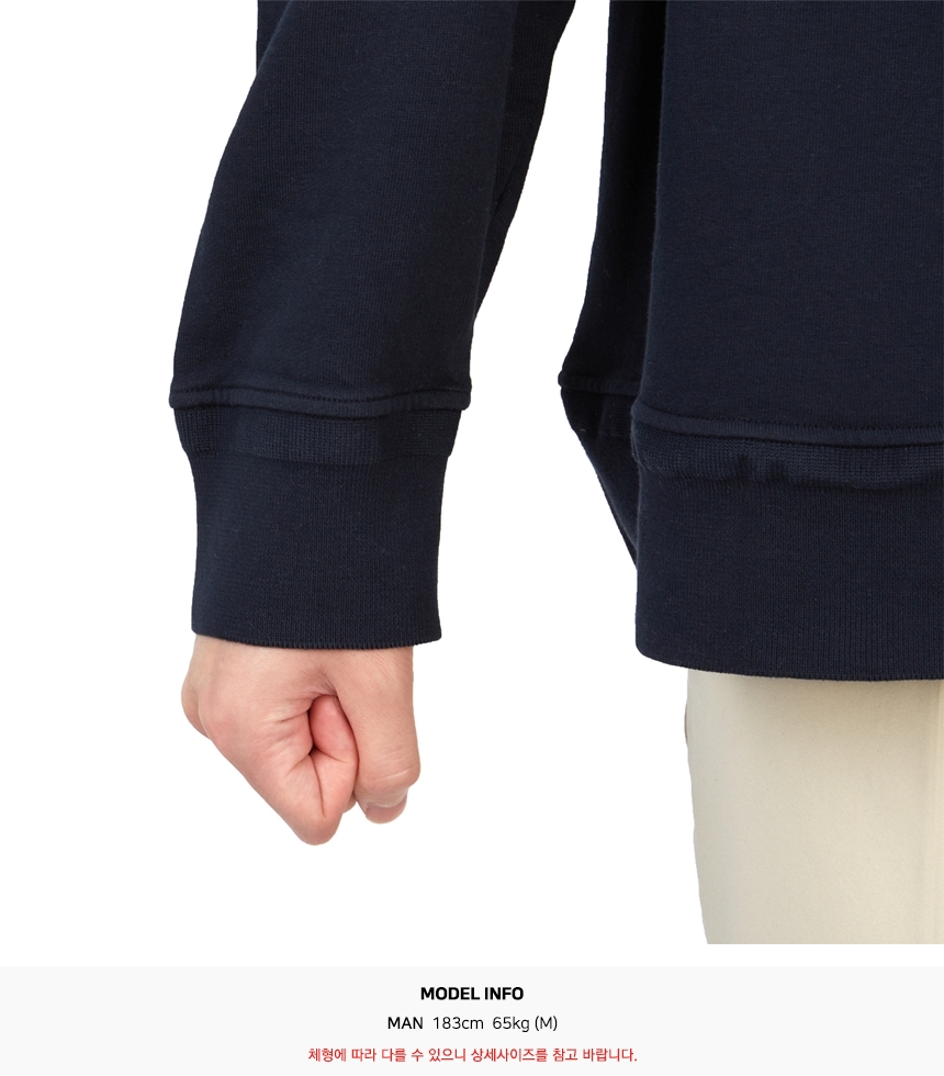 씨피컴퍼니(CP COMPANY) 렌즈 남자 크루넥 긴팔 맨투맨 티셔츠 14CMSS136A 005398G 888