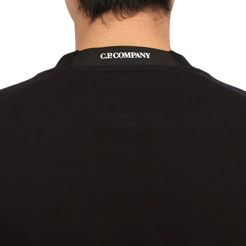 씨피컴퍼니(CP COMPANY) 남성 기모 맨투맨 15CMSS022A 005086W 999