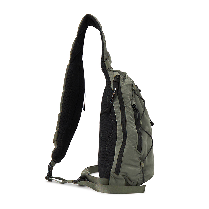 씨피컴퍼니(CP COMPANY) 남성 크로스백 16CMAC114A 005269G 627