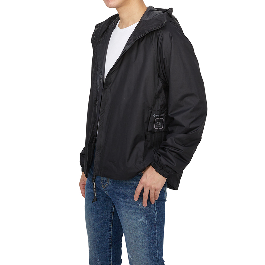 씨피컴퍼니(CP COMPANY) 남성 패딩 점퍼 17CLOW010A 110033A 999