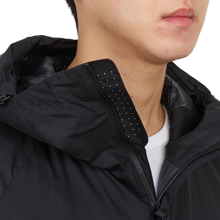 씨피컴퍼니(CP COMPANY) 남성 패딩 점퍼 17CLOW010A 110033A 999