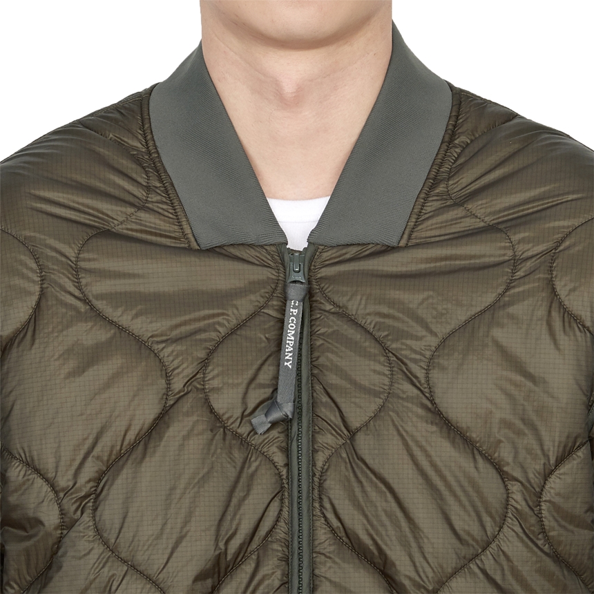 씨피컴퍼니(CP COMPANY) 남성 패딩 점퍼 17CMOW010A 110158A 674