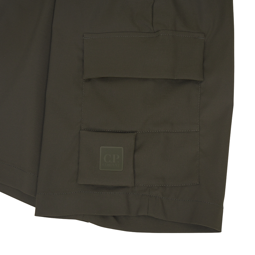 씨피컴퍼니(CP COMPANY) 남성 카고 반바지 18CLBE043A 110165A 683