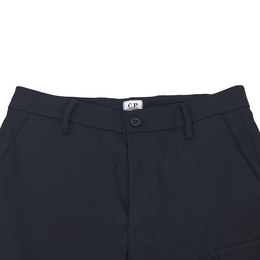 씨피컴퍼니(CP COMPANY) 남성 카고 반바지 18CLBE043A 110165A 999
