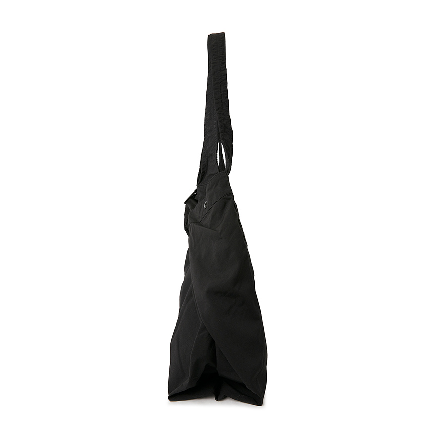 씨피컴퍼니(CP COMPANY) 남성 토트백 19CMAC165A 110305G 999