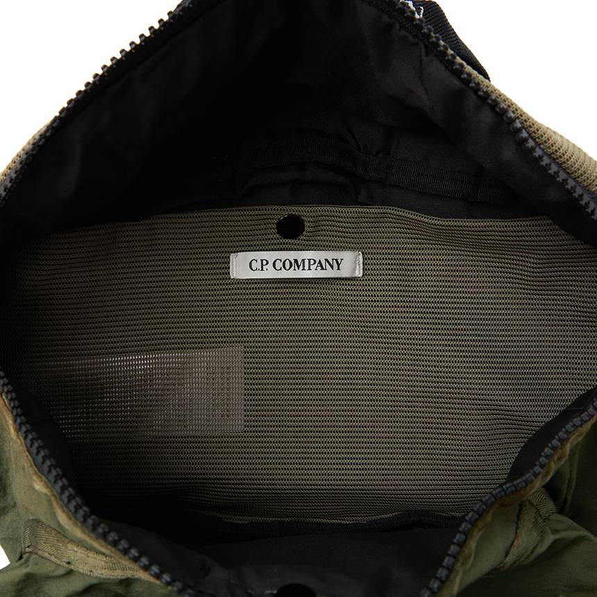 씨피컴퍼니(CP COMPANY) 남성 크로스백 19CMAC194A 110188G 652