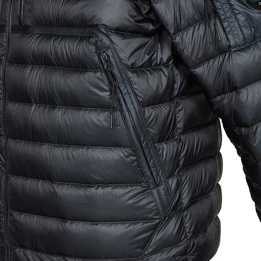씨피컴퍼니(CP COMPANY) 남성 패딩 점퍼 19CMOW030A 110416A 888