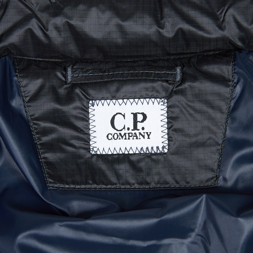 씨피컴퍼니(CP COMPANY) 남성 패딩 점퍼 19CMOW030A 110416A 888