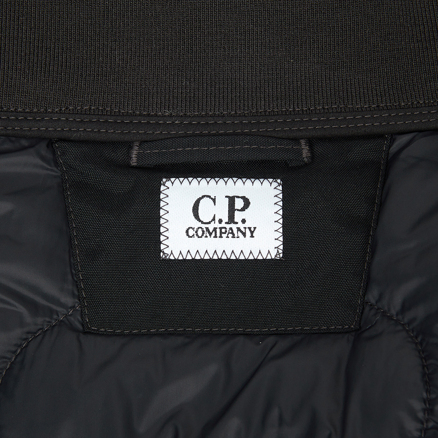 씨피컴퍼니(CP COMPANY) 남성 패딩 점퍼 19CMOW048A 110158A 999