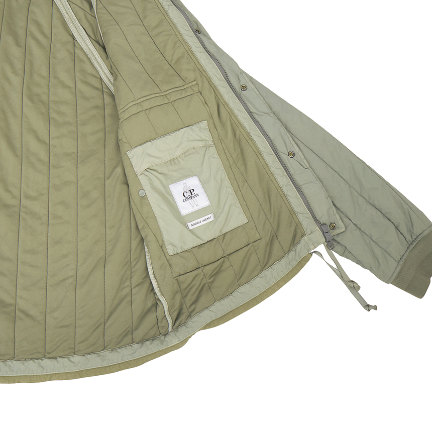 씨피컴퍼니(CP COMPANY) 남성 패딩 점퍼 19CMOW081A 110437G 356