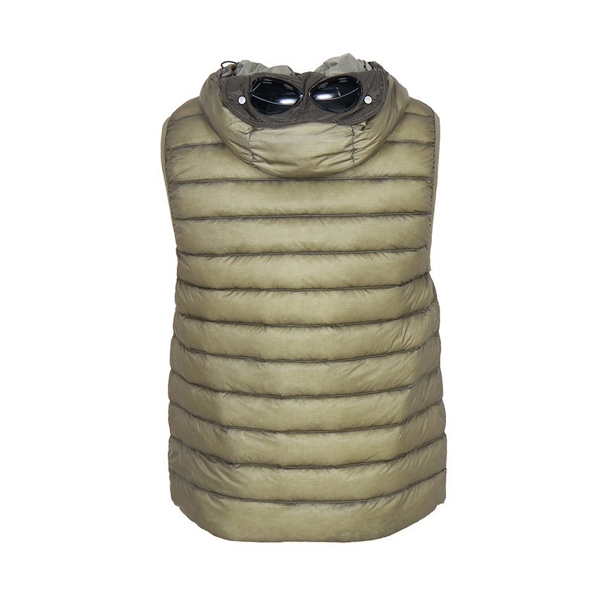 씨피컴퍼니(CP COMPANY) 남성 패딩 조끼 19CMVE032A 110416A 356
