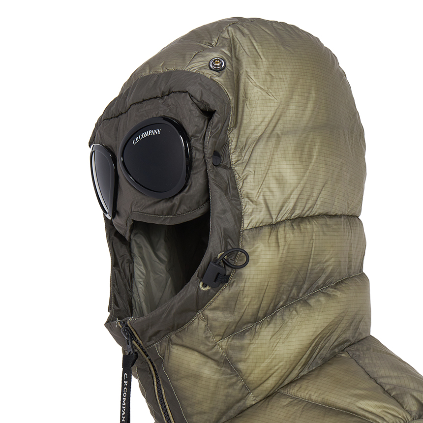 씨피컴퍼니(CP COMPANY) 남성 패딩 조끼 19CMVE032A 110416A 356