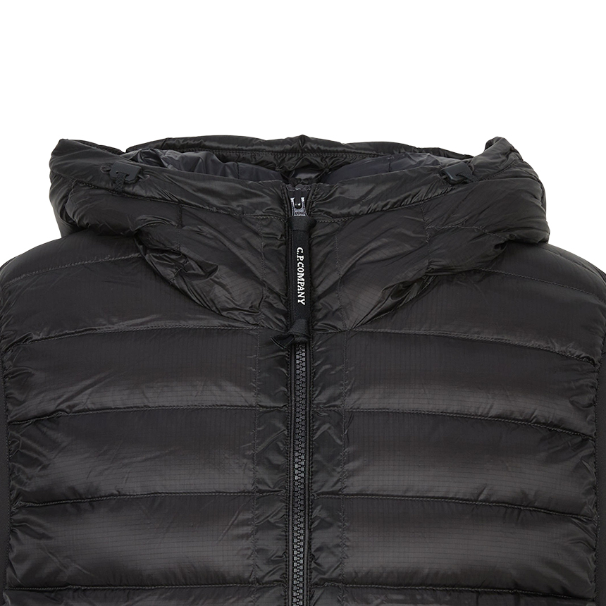 씨피컴퍼니(CP COMPANY) 남성 패딩 조끼 19CMVE032A 110416A 999