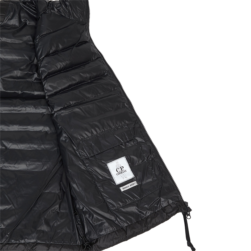 씨피컴퍼니(CP COMPANY) 남성 패딩 조끼 19CMVE032A 110416A 999